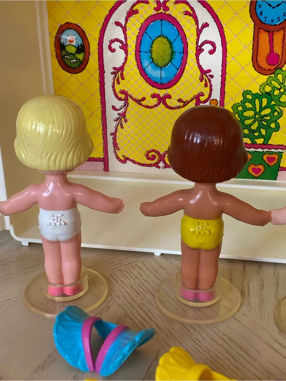 Vintage 1983 Schaper Lil' Me Boutique Carrying Case with 4 Dolls, Clothes, Hats